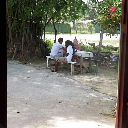 Beach Road Cottages At Jah Bs Negril Exterior photo