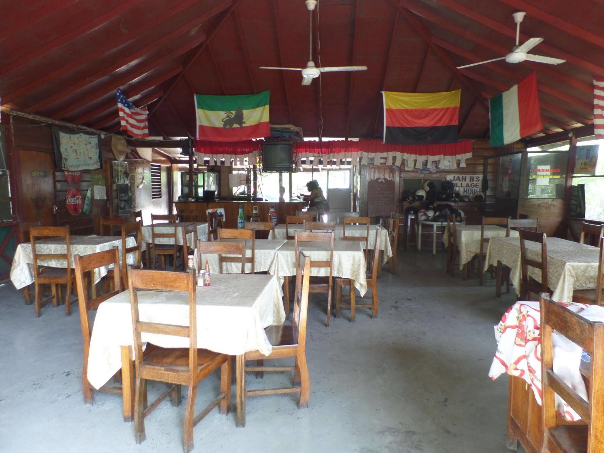 Beach Road Cottages At Jah Bs Negril Exterior photo