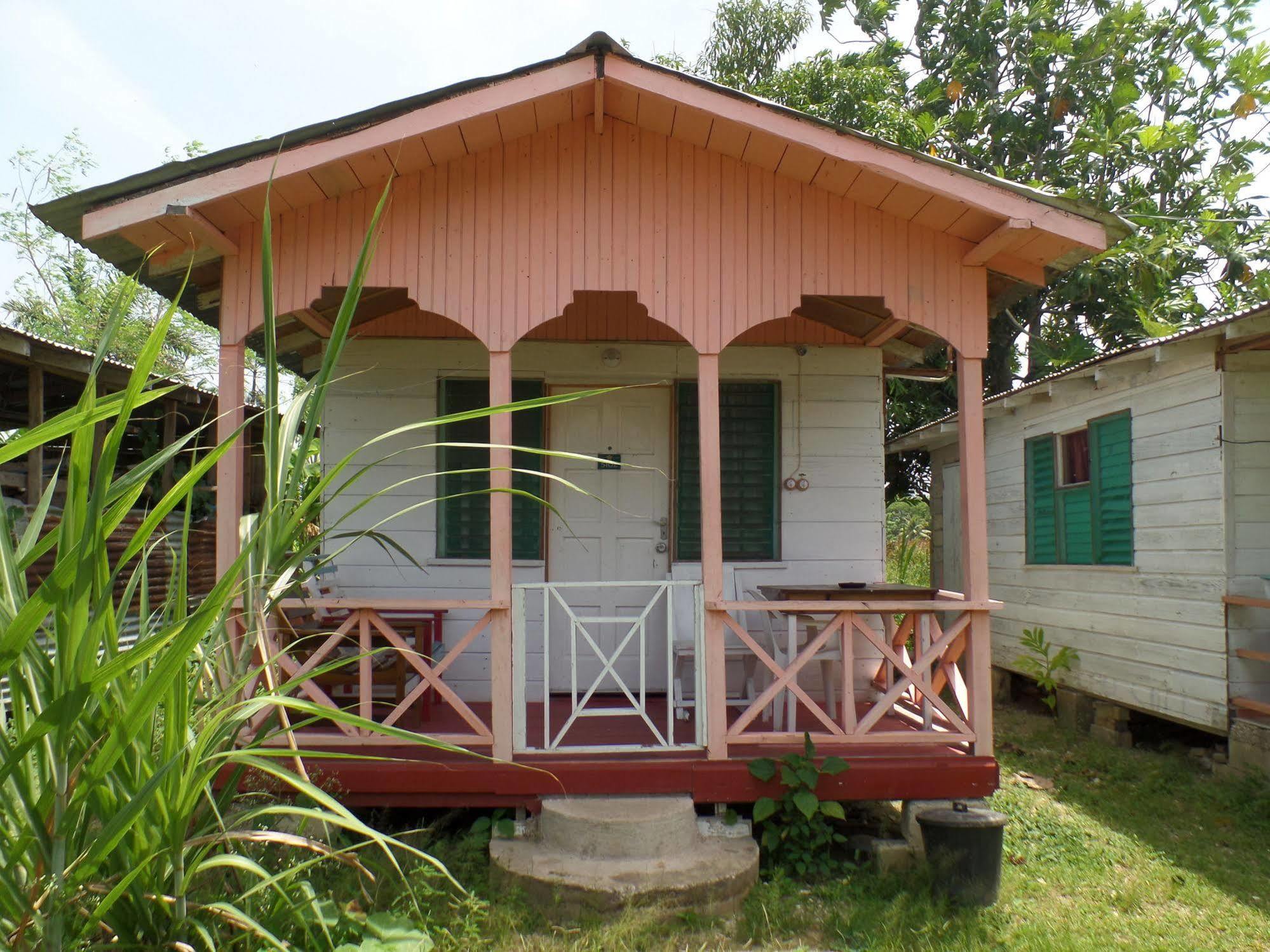 Beach Road Cottages At Jah Bs Negril Exterior photo